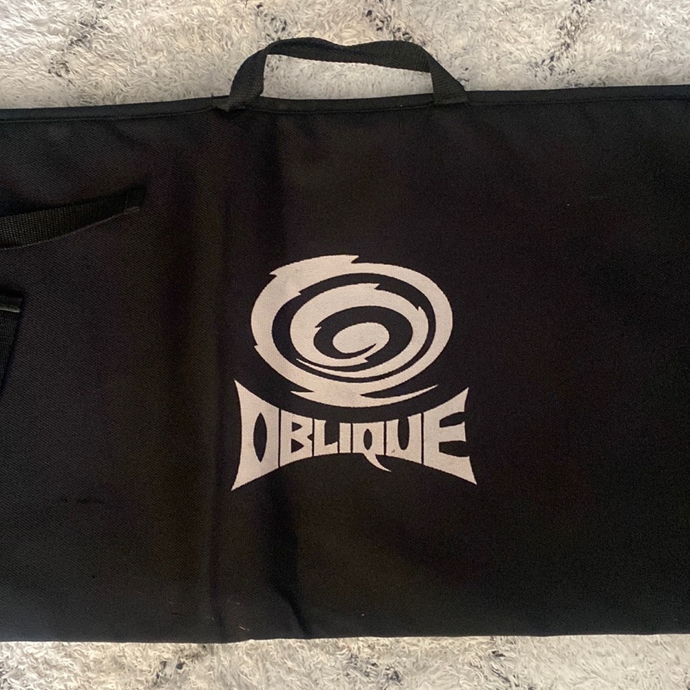 Oblique snowboard bag